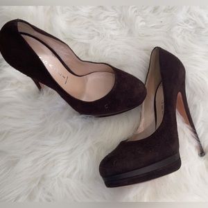 Casadei high heeel shoes velvet in brown colour round toe l